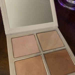 Kylie Cosmetics Makeup - Kylie Cosmetics Wet Set Kylie Cosmetics Makeup - Kylie Cosmetics Wet Set